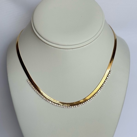 Classy Gold Plated Rhinestone Simple Choker Necklace - Picture 1 of 5